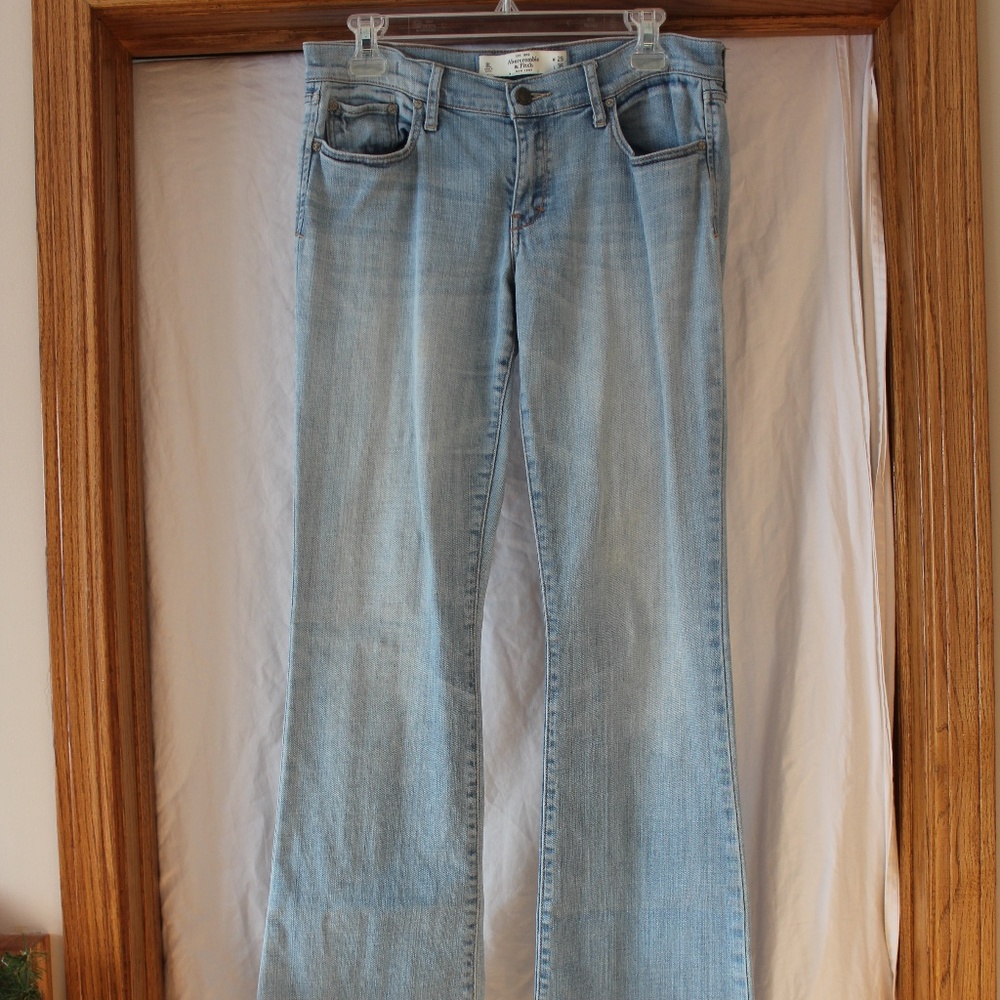 Abercrombie & Fitch Jeans [PRICE ⬇️!] - Picture 2 of 5